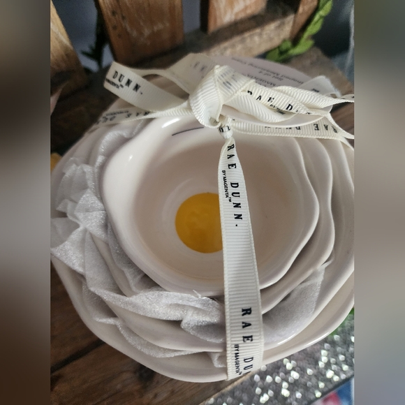 Rae Dunn Egg Sunny Side Up Measuring Cups - New Release 2024 - Picture 4 of 6